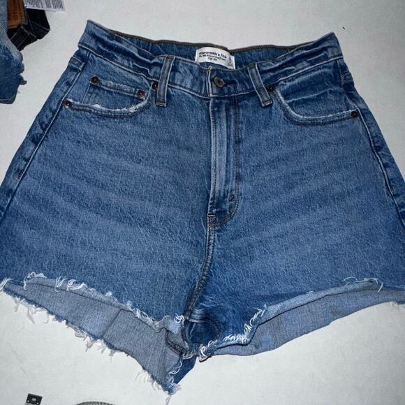 Abercrombie and fitch high rise 90s relax denim shorts sz 8 - Picture 1 of 4